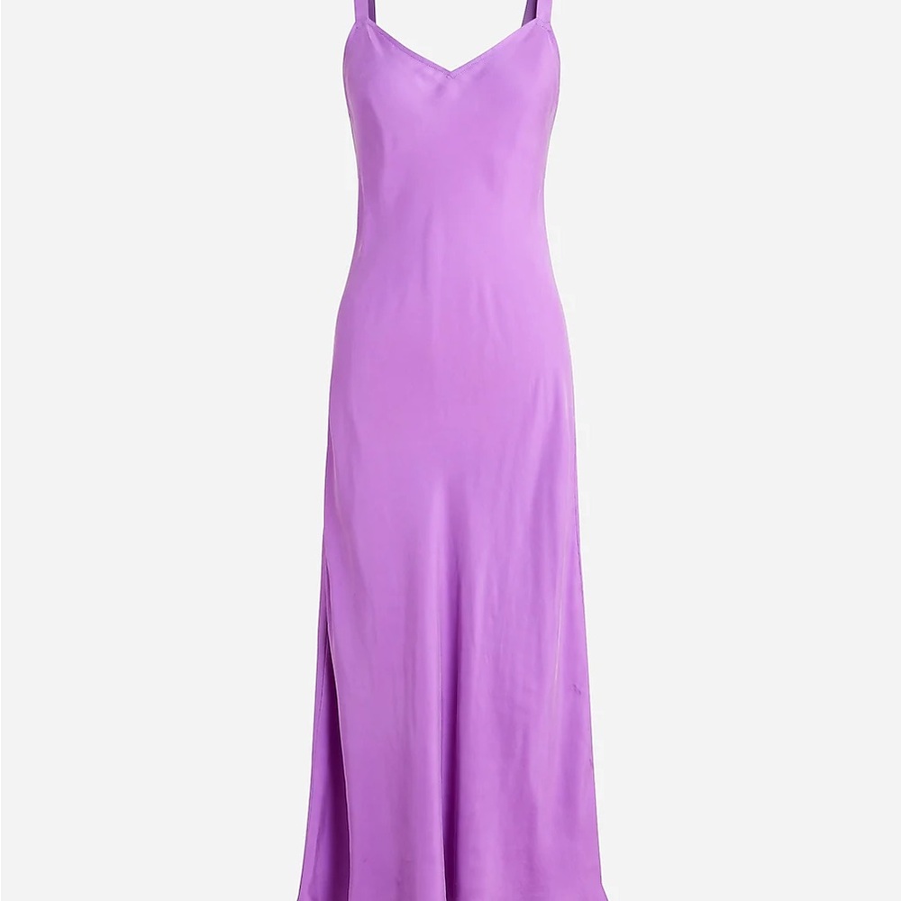 NWT Gwyneth V neck slip dress in cupro blend
Size: 2
Color: NEON THISTLE